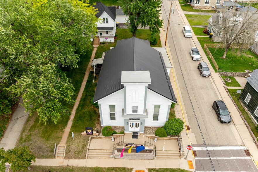 147 E Montello St, Montello, WI for sale - Building Photo - Image 3 of 39