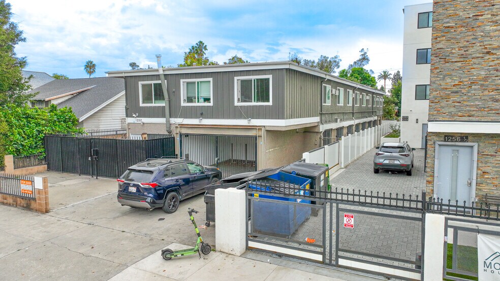 1250 W 37th St, Los Angeles, CA à vendre - Photo du bâtiment - Image 2 de 24