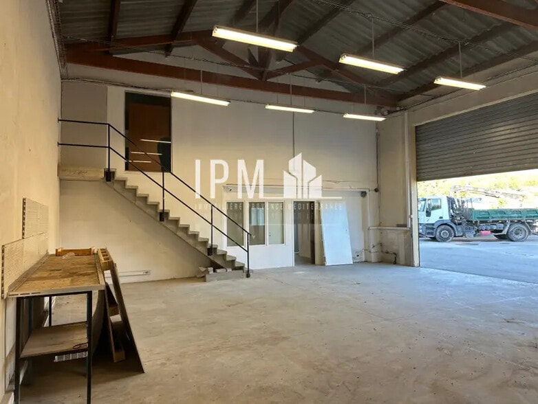 Flex dans Aubagne à louer - Photo intérieure - Image 2 de 7