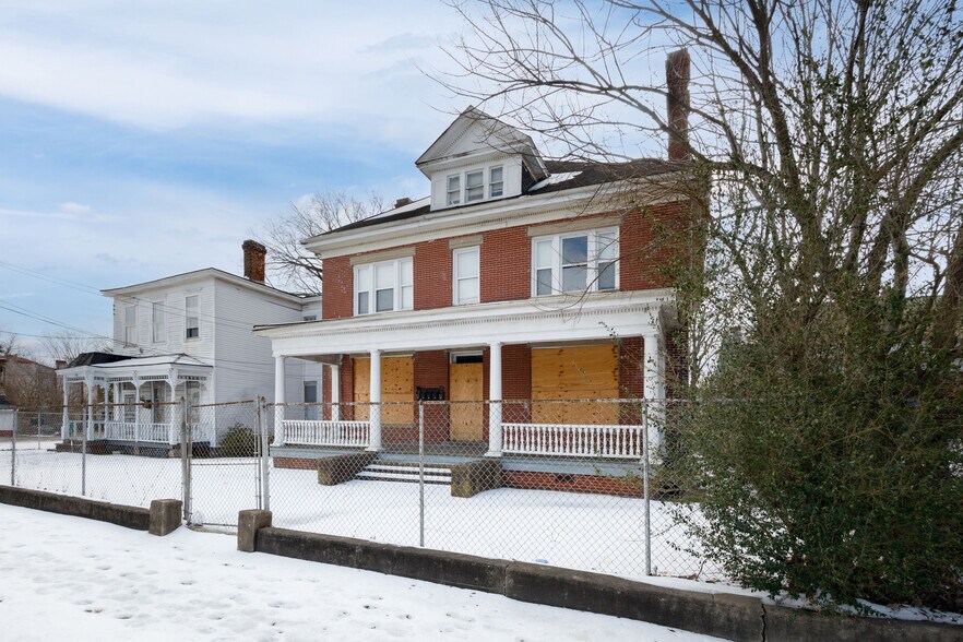 716 W Washington St, Petersburg, VA à vendre - Photo du bâtiment - Image 2 de 10