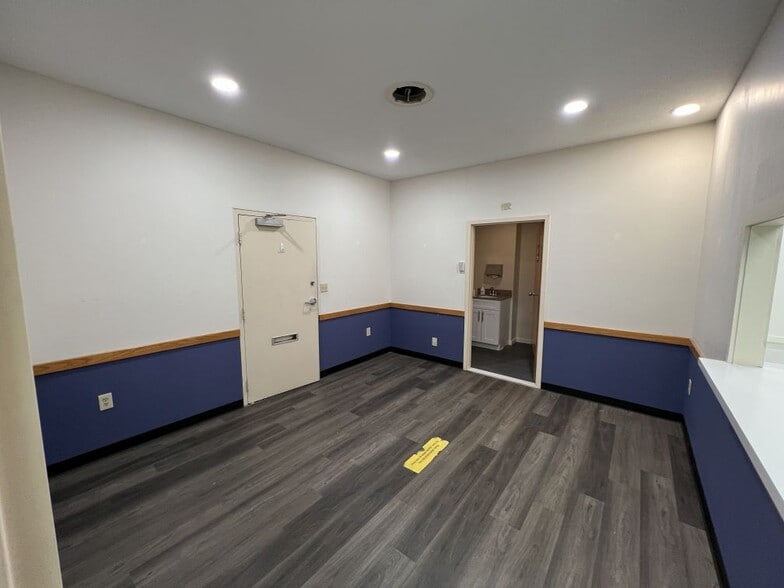 129 York St, New Haven, CT for lease - Interior Photo - Image 3 of 18