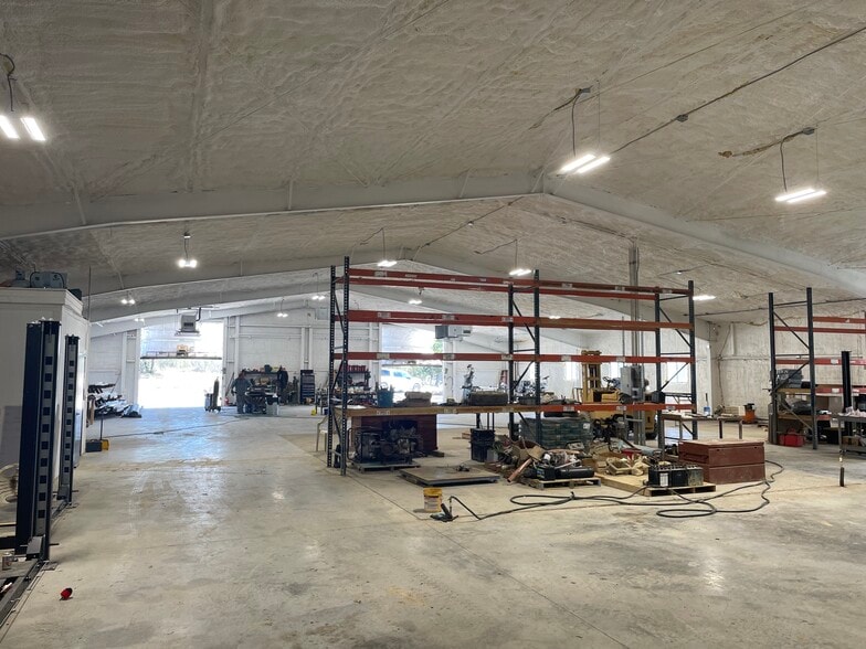 4923 Cypress Ranch Blvd, Spicewood, TX for lease - Interior Photo - Image 3 of 7