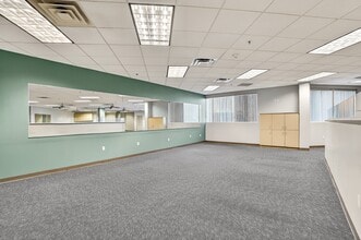 2222 E Highland Ave, Phoenix, AZ for lease Interior Photo- Image 2 of 11
