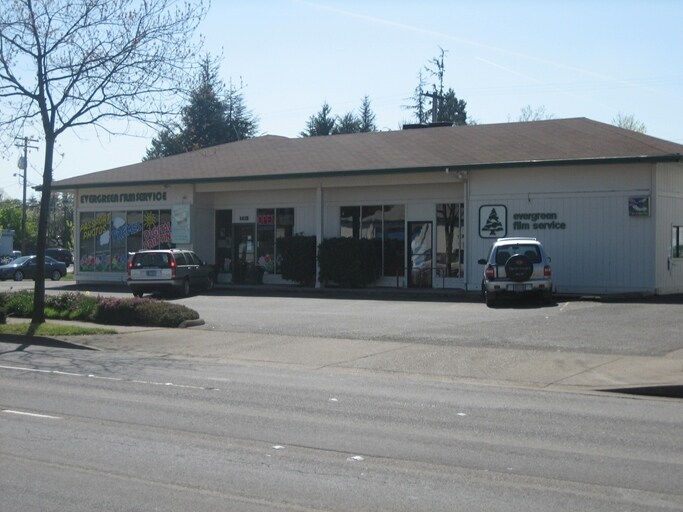1410-1412 W 7th Ave, Eugene, OR à vendre - Photo du bâtiment - Image 2 de 4