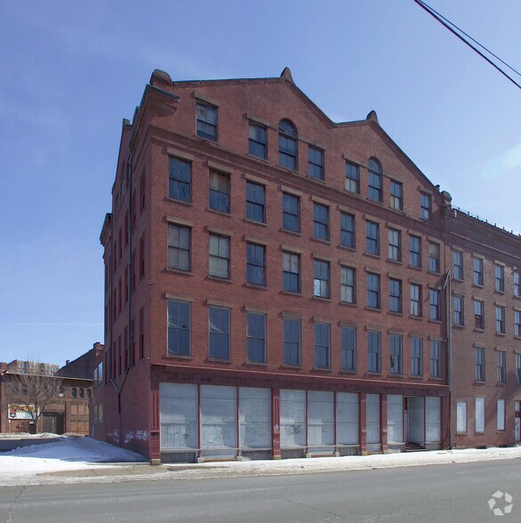 345-363 Dwight St, Holyoke, MA à vendre - Photo du bâtiment - Image 3 de 46