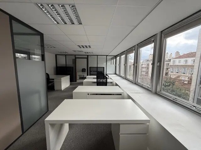 Bureau dans Marseille à vendre Photo intérieure- Image 1 de 6