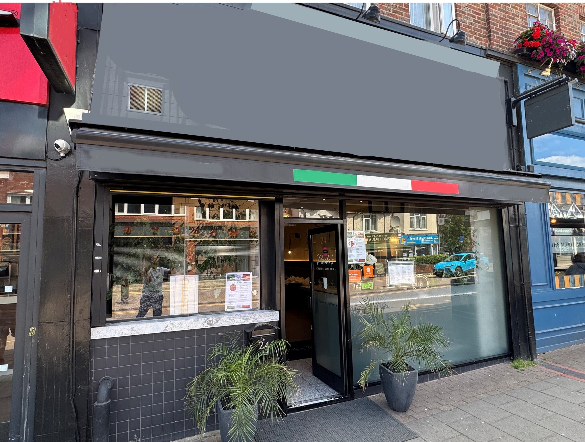 24 Shenley Rd, Borehamwood for lease Building Photo- Image 1 of 11