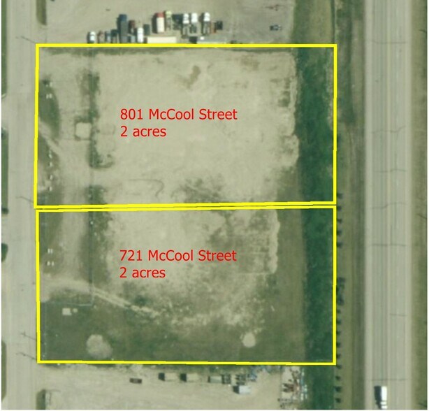 721 McCool St, Crossfield, AB à vendre - Aérien - Image 2 de 3