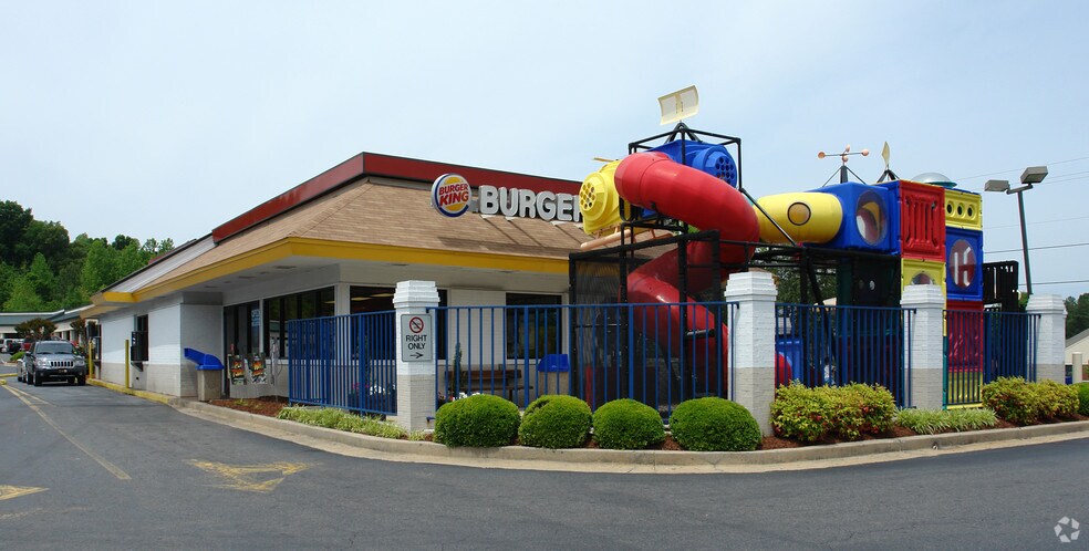 231-355 S Madison Blvd, Roxboro, NC à louer - Photo du bâtiment - Image 2 de 7