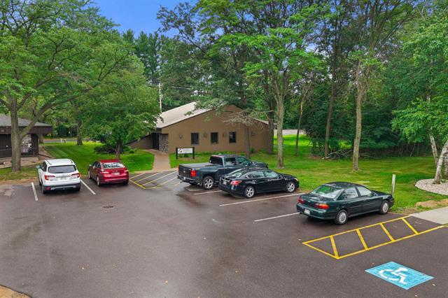 120 Wilshire Blvd N, Stevens Point, WI for sale - Building Photo - Image 3 of 17