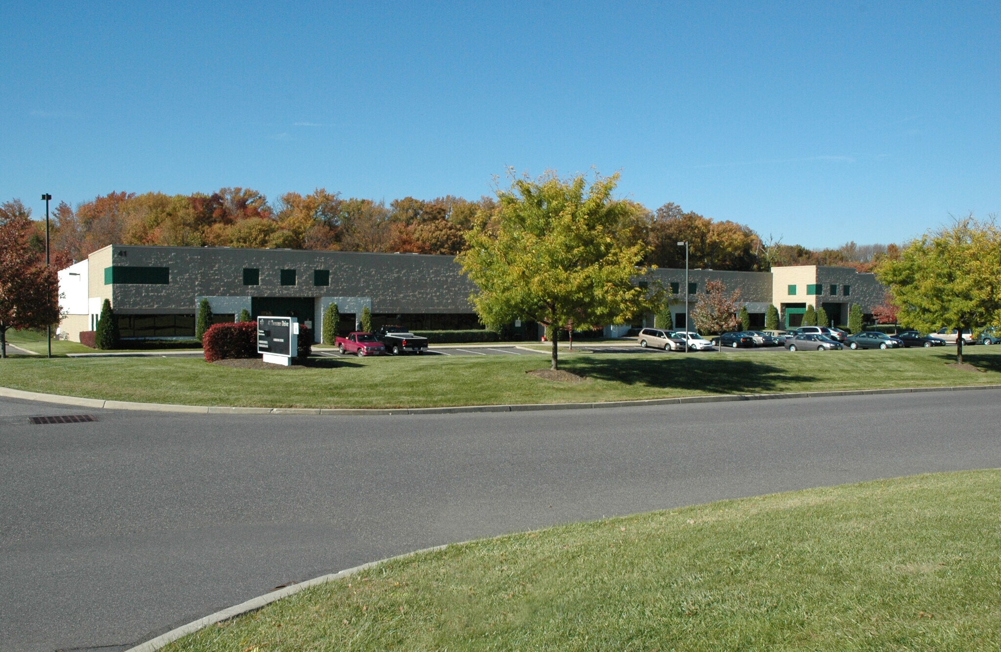 41 Twosome Dr, Moorestown, NJ à louer Photo du bâtiment- Image 1 de 7