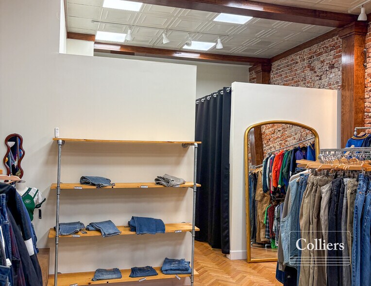 929 Gervais St, Columbia, SC à louer - Photo du bâtiment - Image 3 de 5