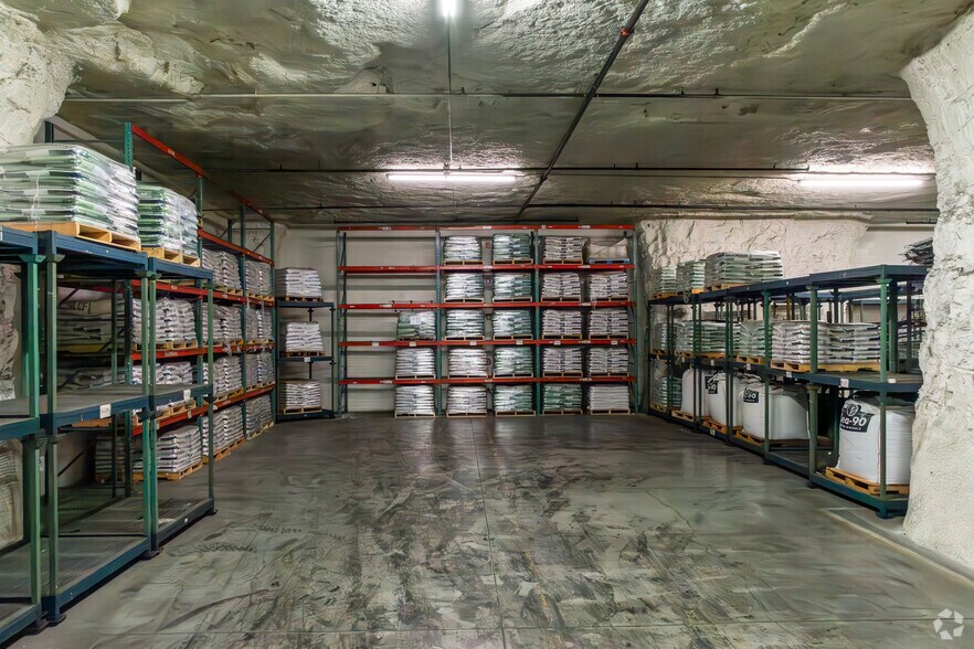 1600 N State Route 291, Independence, MO à louer - Photo du bâtiment - Image 1 de 13