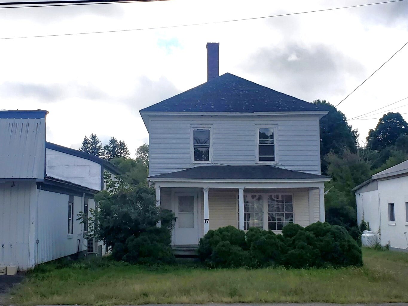 17 Summer St, Dover-Foxcroft, ME for sale Primary Photo- Image 1 of 13