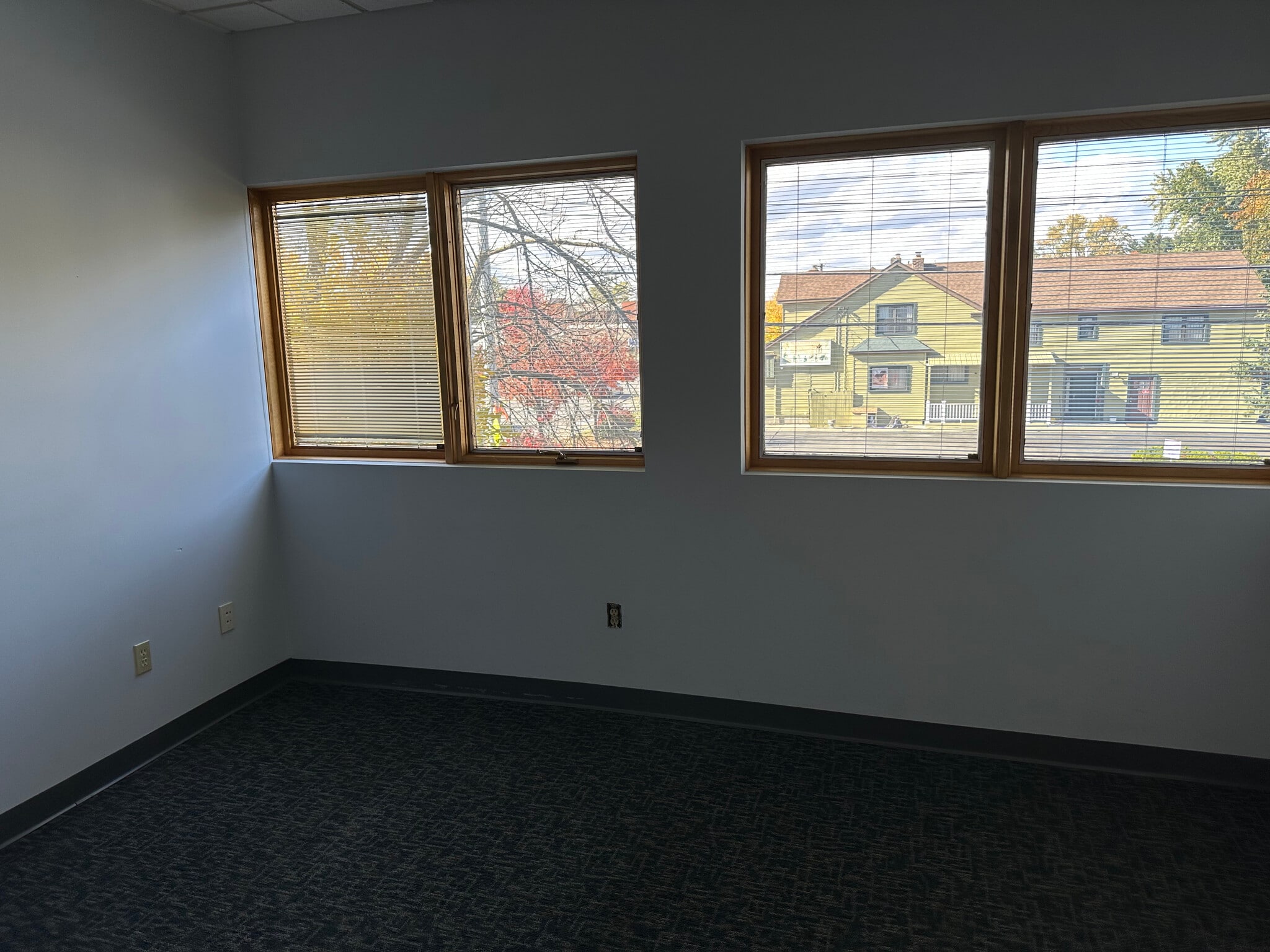 1735 Central Ave, Albany, NY for sale Interior Photo- Image 1 of 48