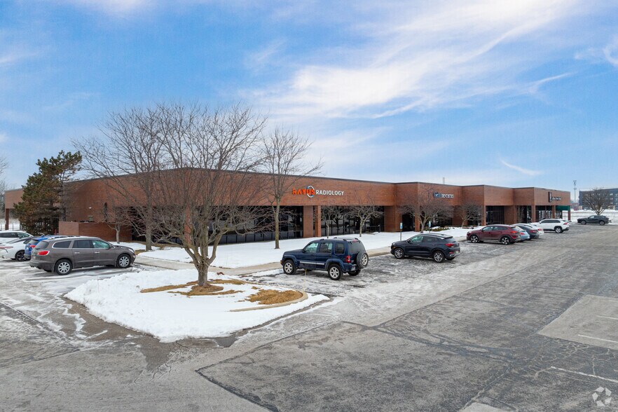 10200-10206 N Lantern Rd, Fishers, IN for lease - Primary Photo - Image 1 of 4