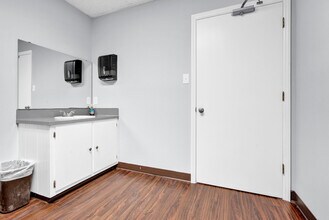 1473 Dale Earnhardt Blvd, Kannapolis, NC à louer Photo intérieure- Image 1 de 14