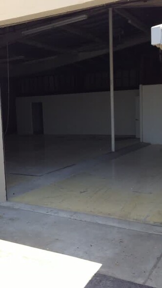 10835-10845 Vanowen St, North Hollywood, CA for lease - Commercial Listing Video - Image 2 of 3