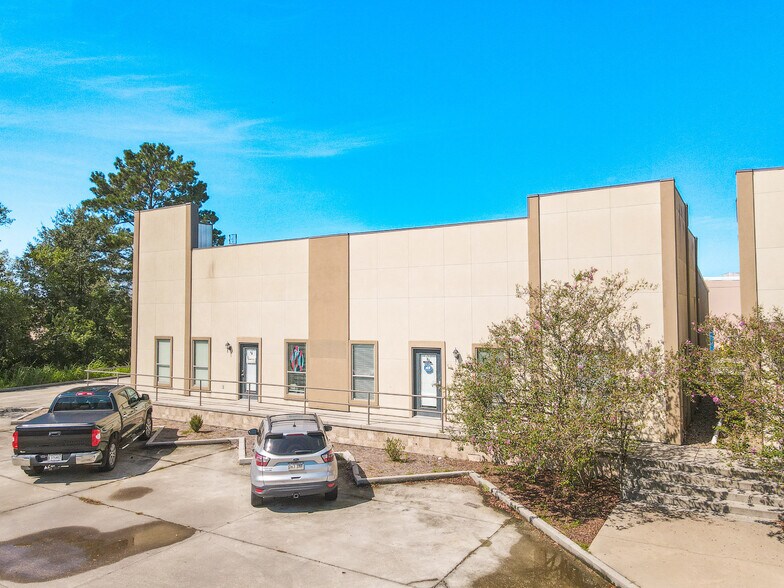 108 Business Park Dr, Denham Springs, LA for lease - Building Photo - Image 2 of 9