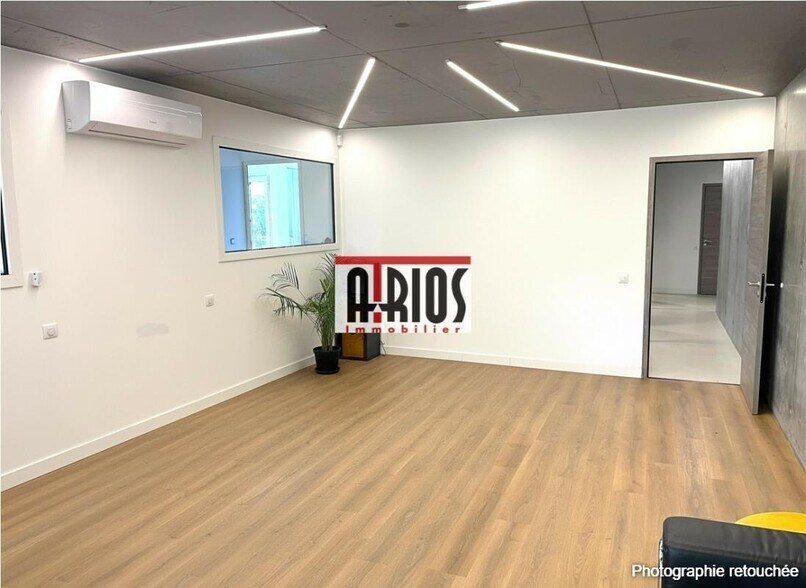 Flex in La Crau for lease - Interior Photo - Image 3 of 7