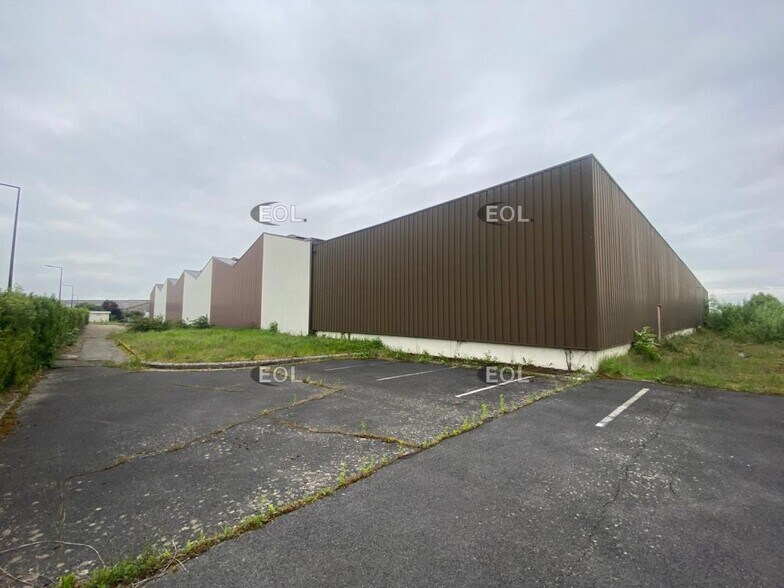 Industriel dans Nangis à vendre - Photo du bâtiment - Image 2 de 12