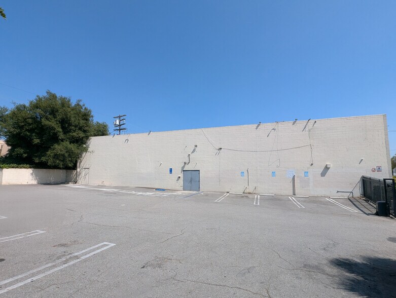 2829 N San Fernando Rd, Los Angeles, CA à louer - Photo du bâtiment - Image 3 de 10