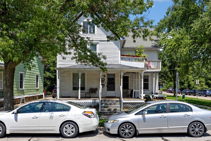 530 E Washington St, Iowa City, IA for sale - Building Photo - Image 2 of 4