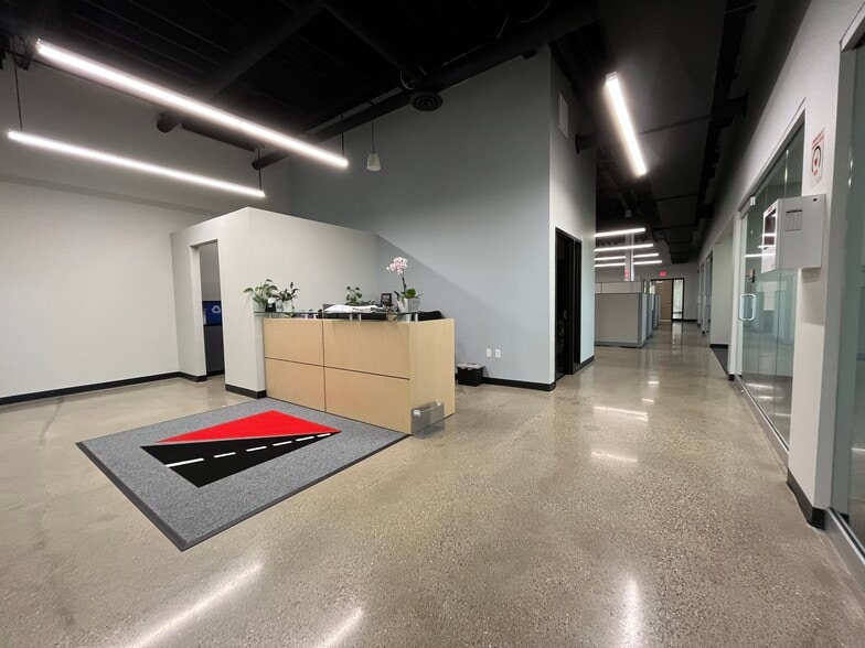 11 Interstate Dr, West Springfield, MA for lease - Interior Photo - Image 3 of 18