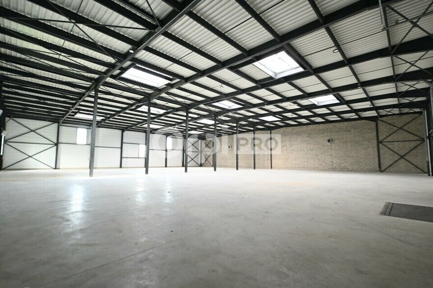 473 Chemin De La Chaume, Colombier-Saugnieu for lease - Interior Photo - Image 2 of 9