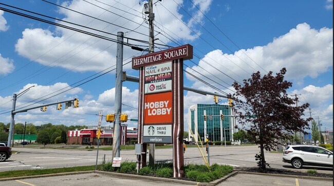Plus de détails pour 3300 E State St, Sharon, PA - Commerce de détail à louer