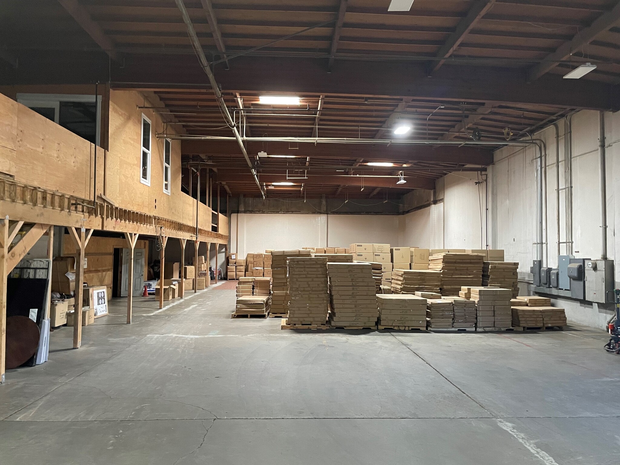 741 S Airport Way, Stockton, CA for sale Interior Photo- Image 1 of 6