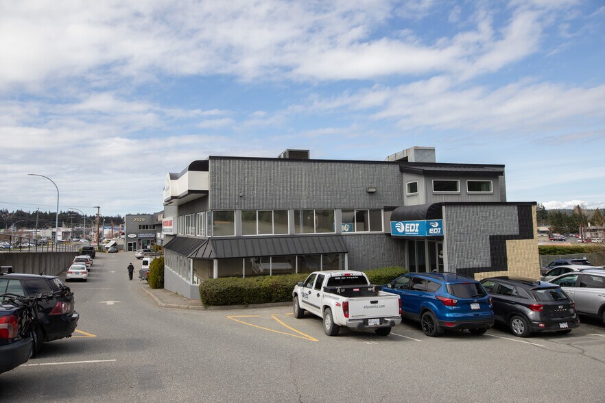 2520 Bowen Rd, Nanaimo, BC à louer - Photo du bâtiment - Image 3 de 10