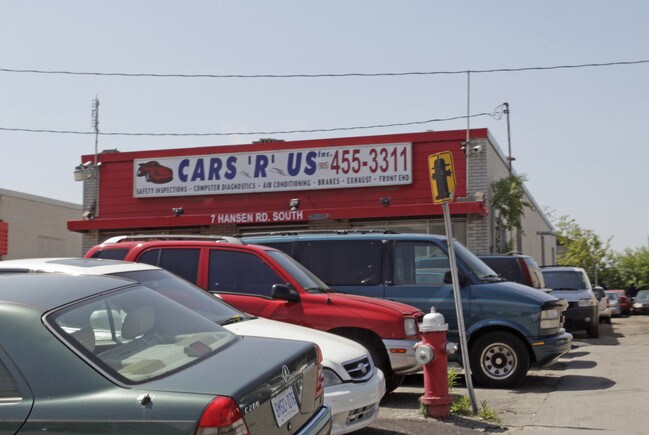 Plus de détails pour 7 Hansen Rd, Brampton, ON - Industriel à vendre