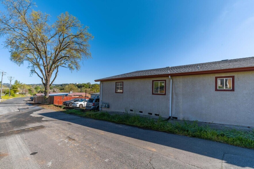 612 E Saint Charles St, San Andreas, CA à vendre - Photo du bâtiment - Image 3 de 9