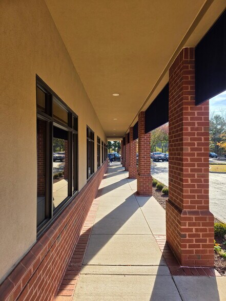 8400 Northrun Medical Dr, Mechanicsville, VA à louer - Photo du bâtiment - Image 2 de 34