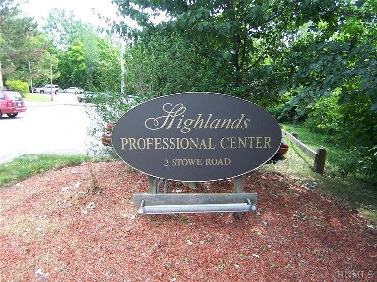 2 Stowe Rd, Peekskill, NY à louer Photo du bâtiment- Image 1 de 14