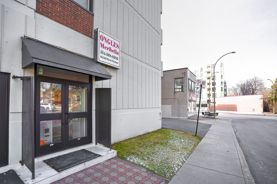 5425-5455 Rue De Terrebonne, Montréal, QC for lease - Building Photo - Image 2 of 15