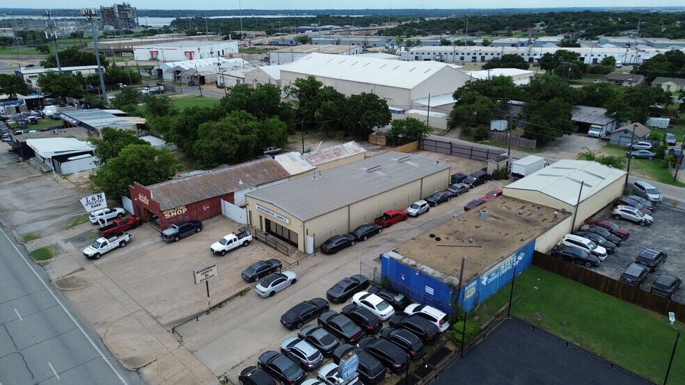 5928 E Lancaster Ave, Fort Worth, TX à louer - Photo du bâtiment - Image 3 de 17