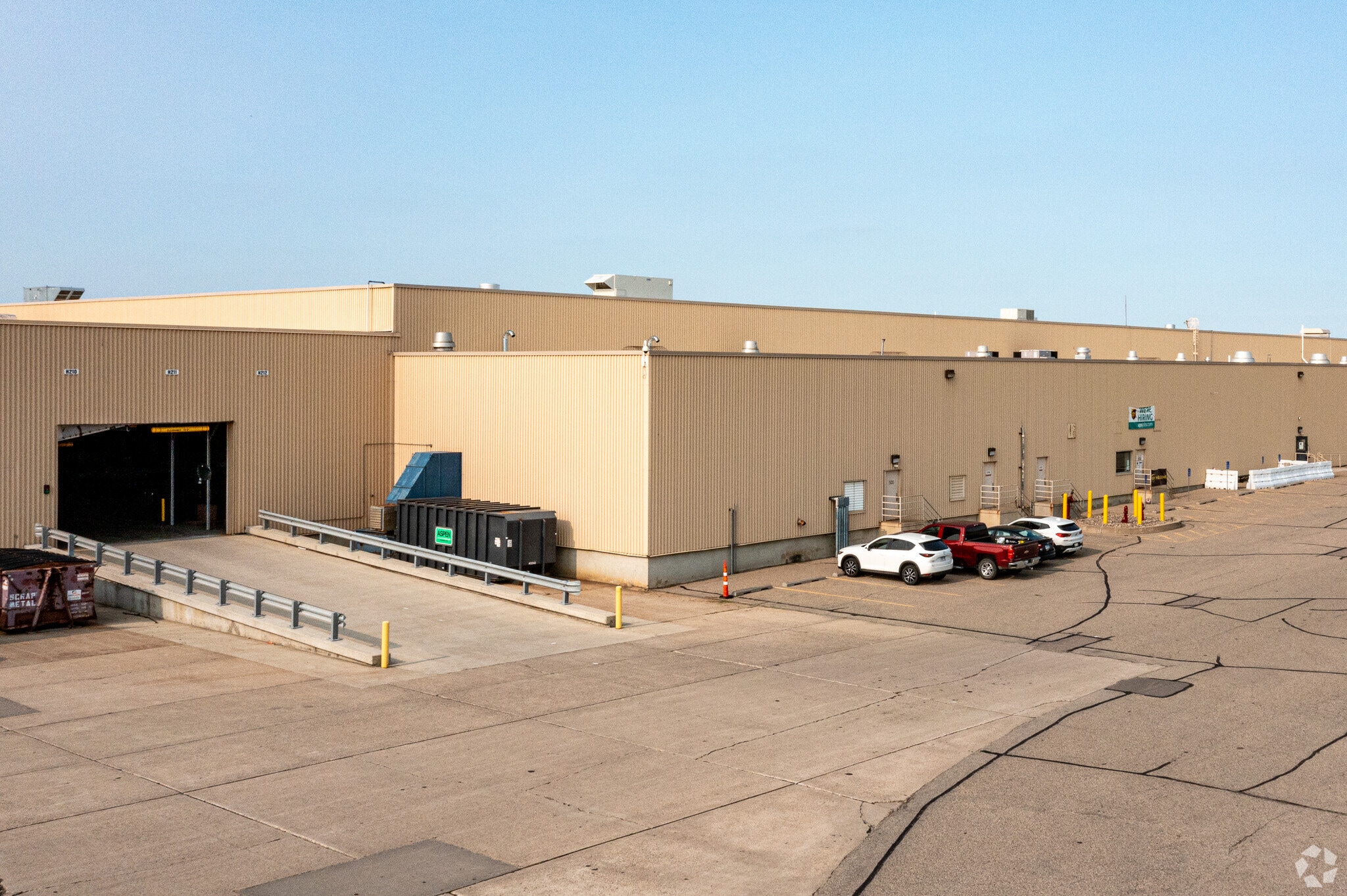 901 Canterbury Rd, Shakopee, MN for lease Building Photo- Image 1 of 11