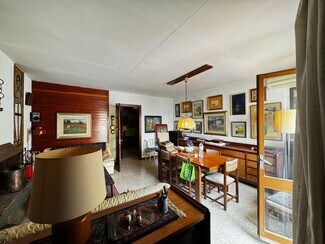 Plus de détails pour Multi-résidentiel à vendre