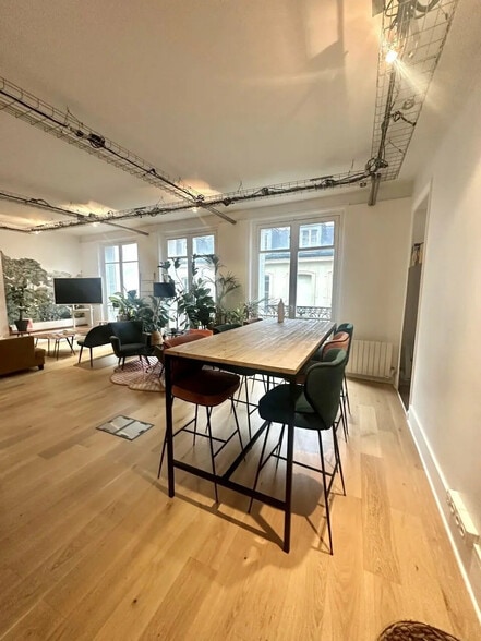 74 Rue Du Temple, Paris for lease - Building Photo - Image 2 of 15