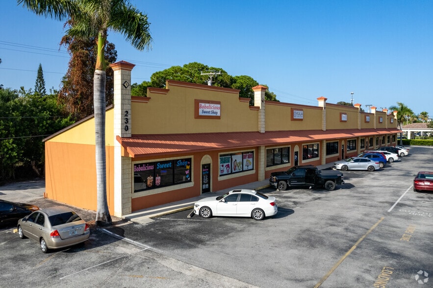 230 E Merritt Island Cswy, Merritt Island, FL for sale - Primary Photo - Image 1 of 6