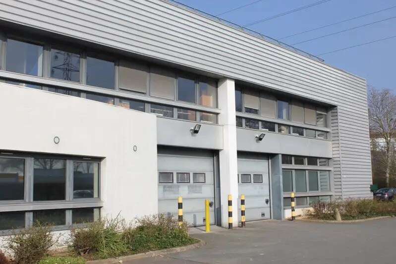 3 Avenue Le Verrier, Trappes à louer - Photo du bâtiment - Image 3 de 7