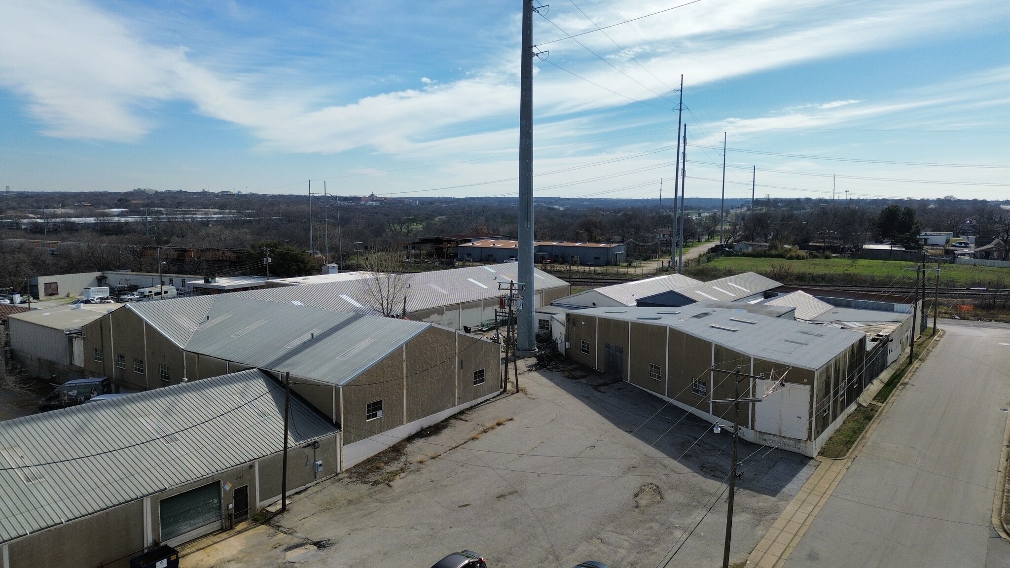 2424 Chester St, Fort Worth, TX for lease Building Photo- Image 1 of 4