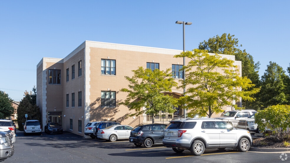 2460 Burton St SE, Grand Rapids, MI for lease - Building Photo - Image 3 of 3