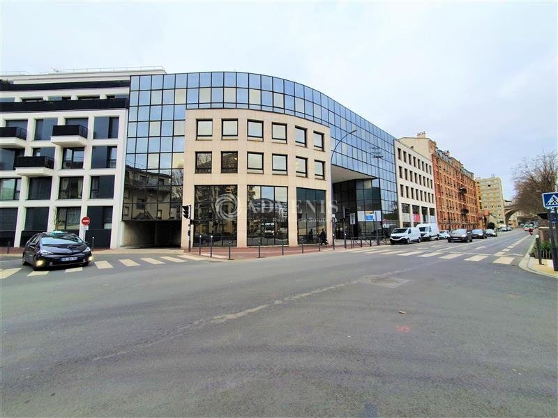 Office in Issy-les-Moulineaux for sale Building Photo- Image 1 of 12