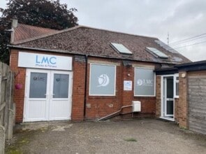 13 The Green, Rugby for lease Building Photo- Image 1 of 1