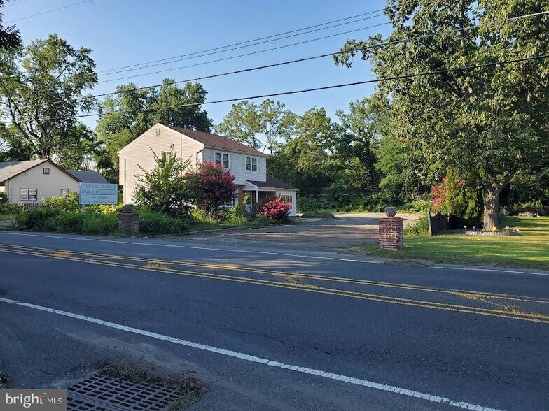 108 Juliustown Rd, Browns Mills, NJ à vendre - Photo du bâtiment - Image 2 de 18