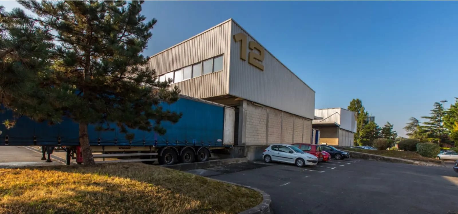 Industrial in Aulnay-sous-Bois for lease Building Photo- Image 1 of 5