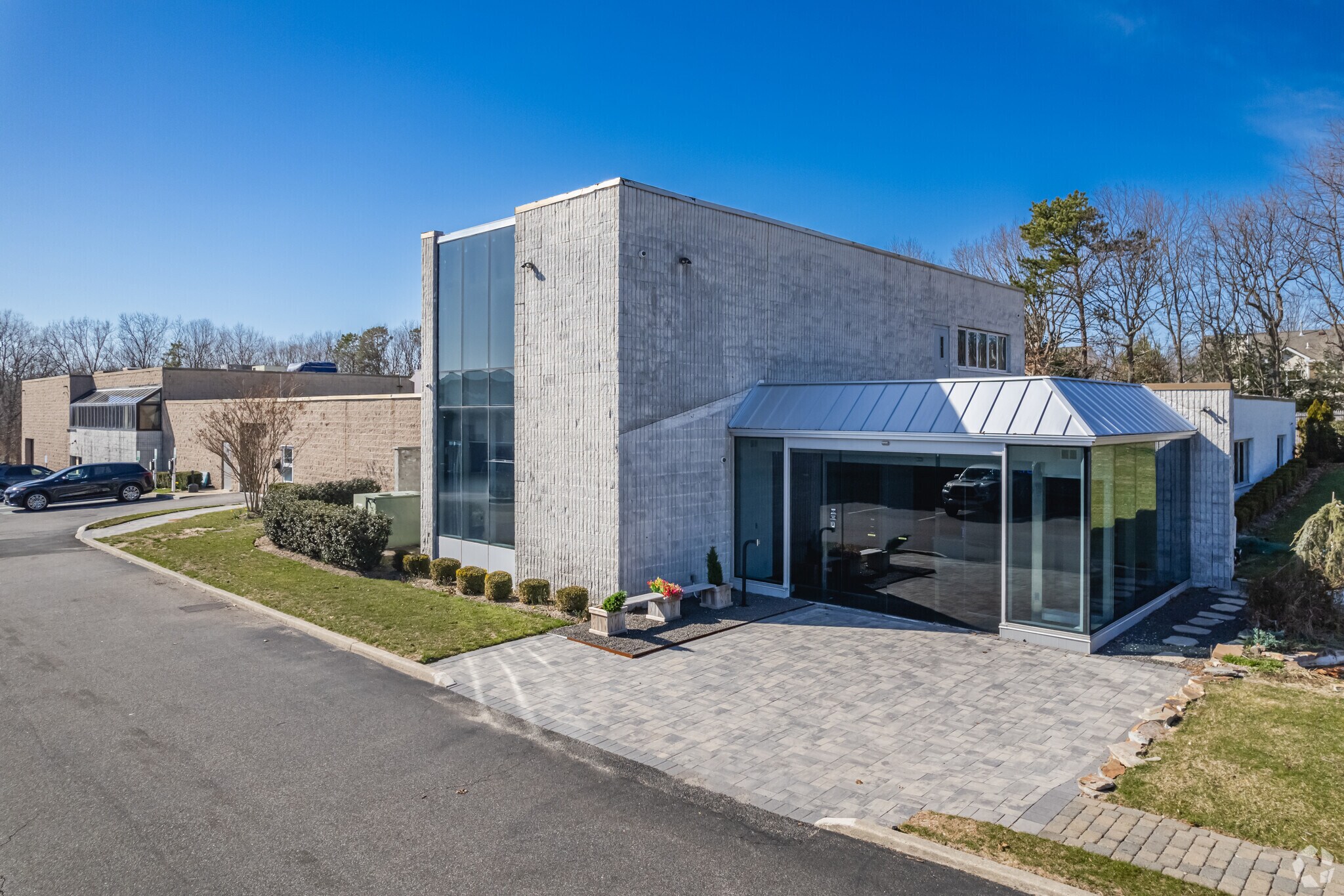 252 Indian Head Rd, Kings Park, NY à louer Photo principale- Image 1 de 14